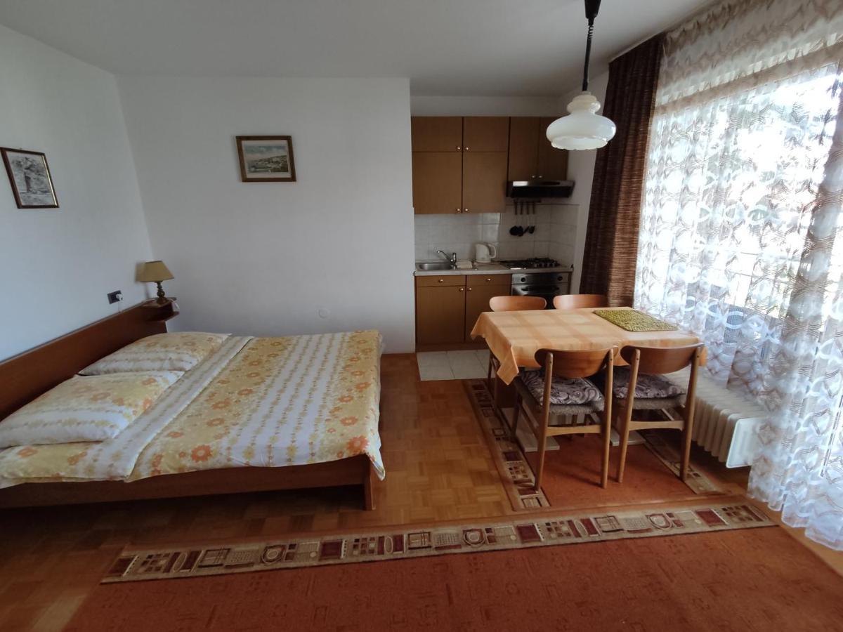 Apartments Samec Izola Exterior photo