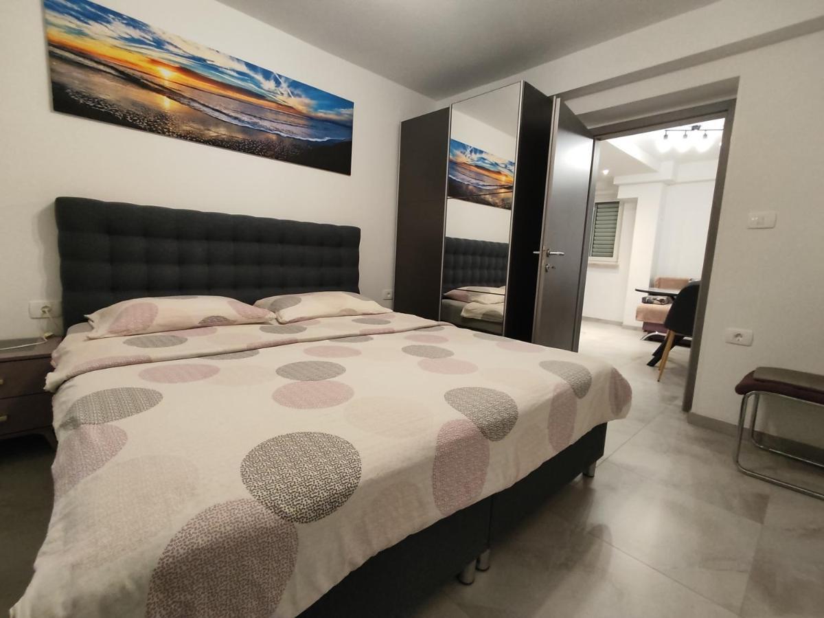 Apartments Samec Izola Exterior photo